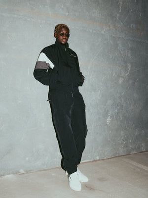 Signature Pleat Jet Track Pant - Black